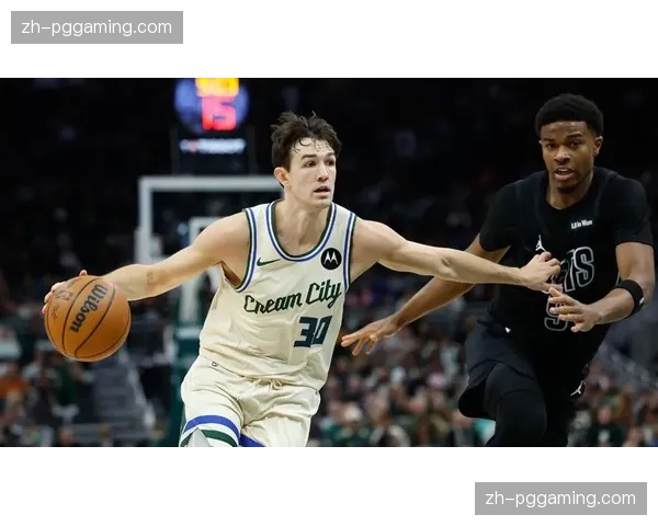 A.J.格林三分16中11轰下35分 外线火力摧毁篮网防线 A.J.格林三分16中11轰下35分 外线火力摧毁篮网防线